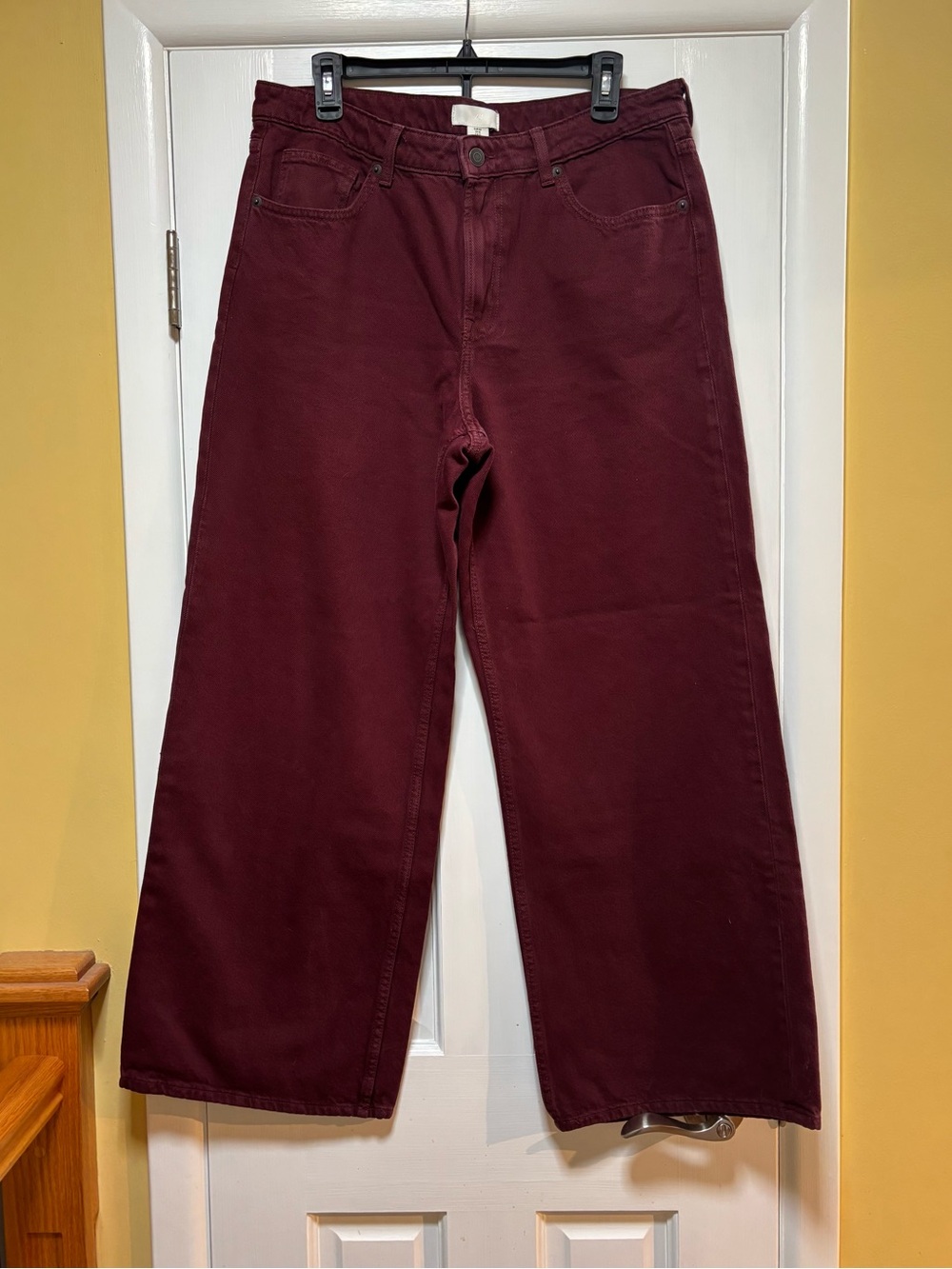 Wide-Leg Women’s Jeans in Maroon/Burgundy
